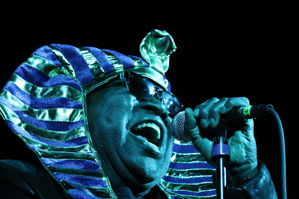 Barrence Whitfield & The Savages
