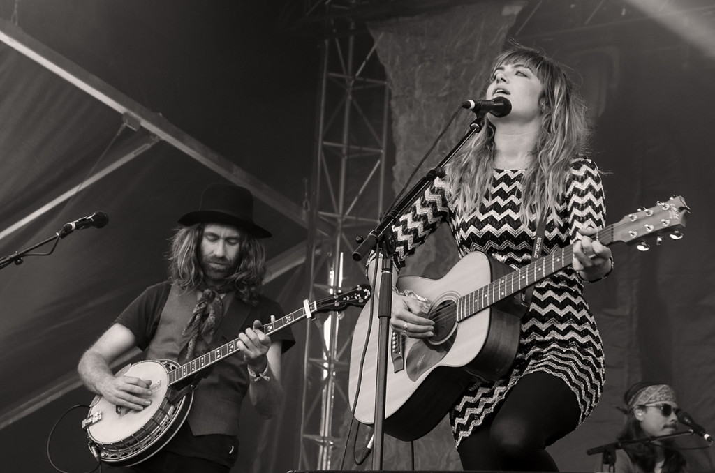 Angus And Julia Stone
