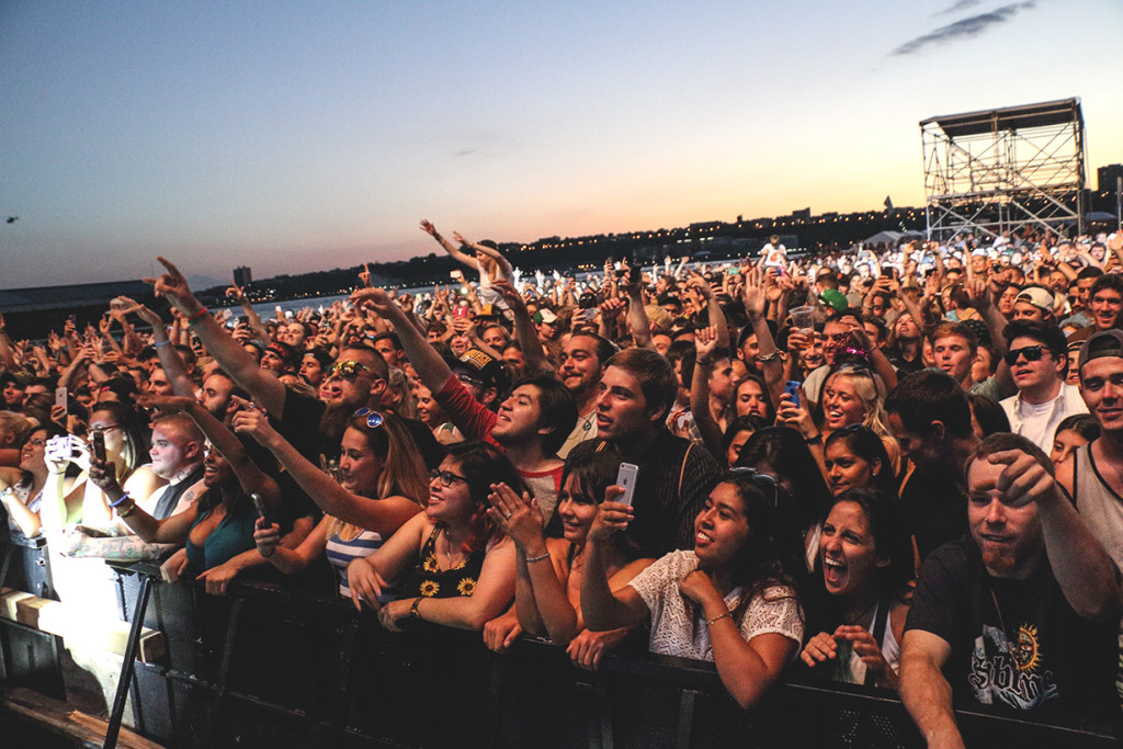 Sublime W/ Rome fans
