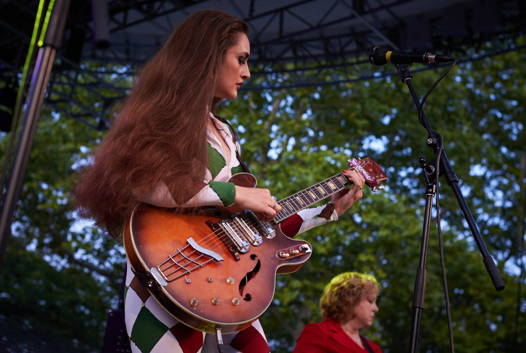 Kitty, Daisy & Lewis