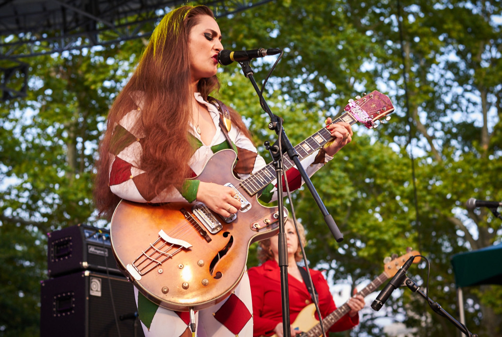 Kitty, Daisy & Lewis