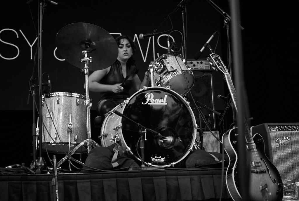 Kitty, Daisy & Lewis